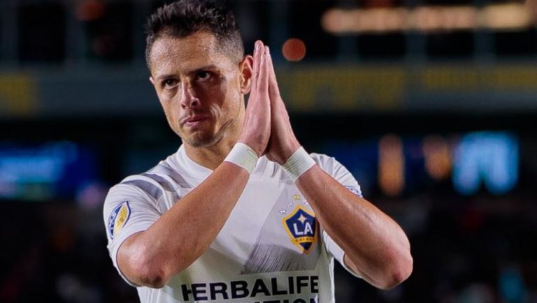 “Es increíble que a mí me paguen tantísimo y a médicos y científicos casi nada”, afirmó, el futbolista mexicano Chicharito