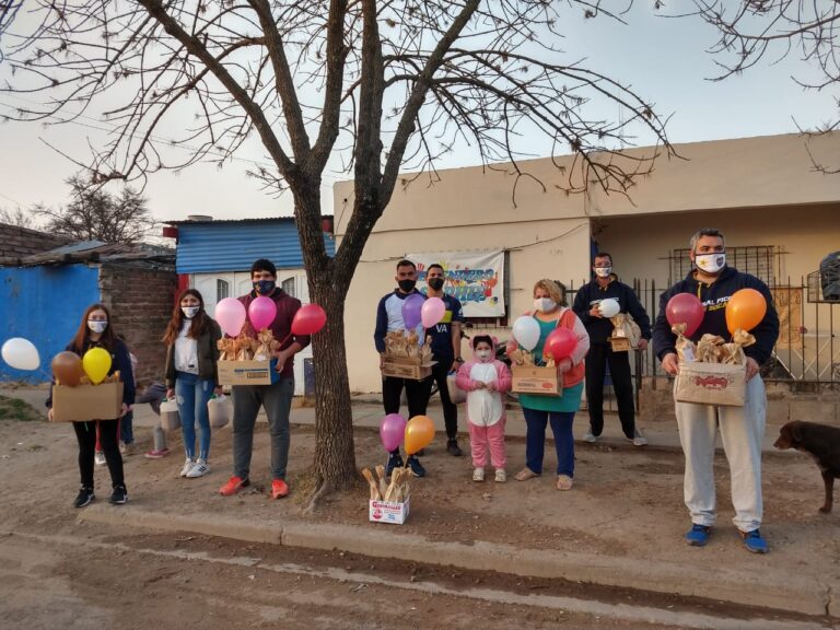 La Peña boquense “Roberto Mouzo” entregó regalos y celebró a lo grande el Día del Niño