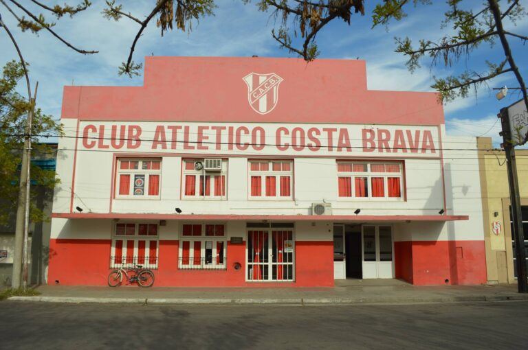 COVID-19: Clubes piquenses volverán a abrir sus puertas el próximo lunes