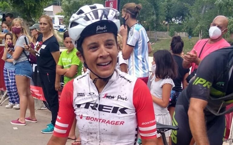«Vuelta Altas Cumbres»: La ciclista piquense Yesica Cantelmi ganó la general de damas y se consagró campeona en montaña