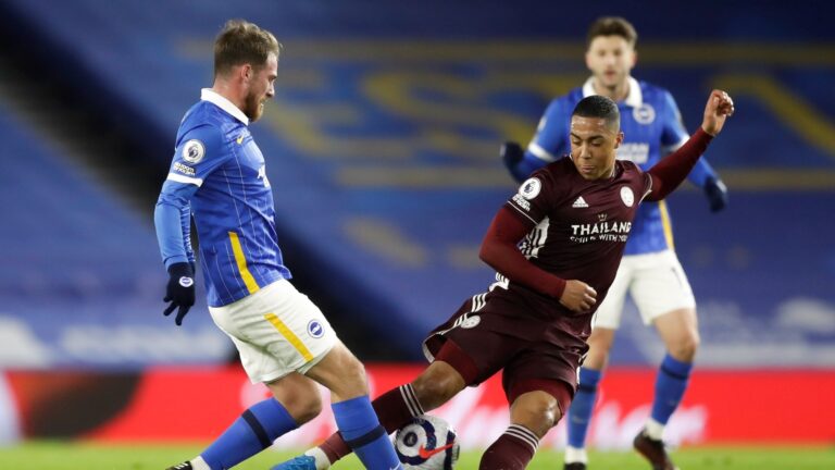 El pampeano Alexis Mac Allister sumó minutos en la derrota frente al Leicester