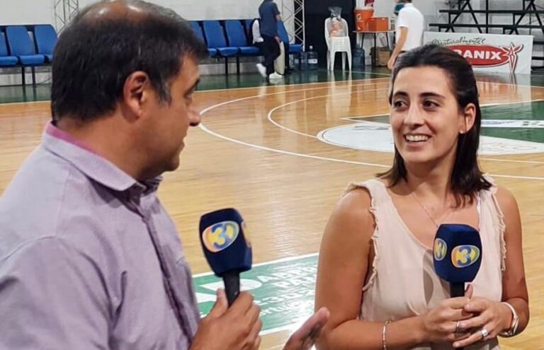 Crece el rol femenino en las transmisiones del Federal de Básquet: «Es una gran oportunidad para mí, deseo que las mujeres trabajen en un ámbito que tradicionalmente ha sido ocupado por hombres»