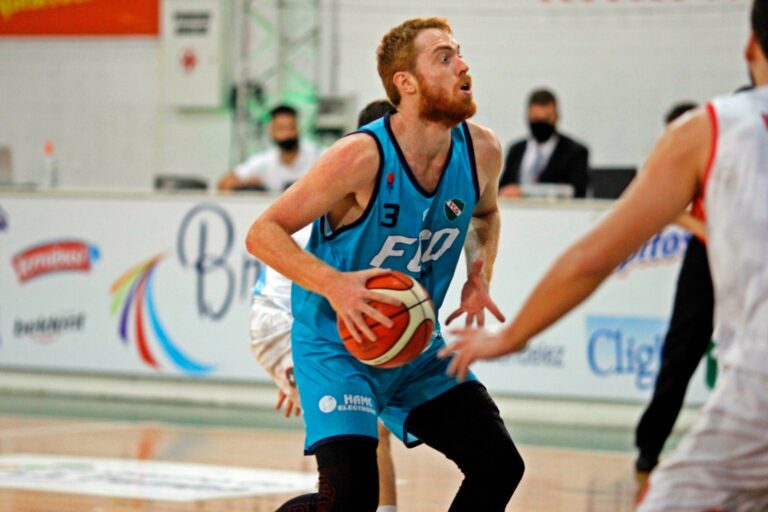 Federal de Básquet: Ferro volvió a ganar y es único puntero e invicto