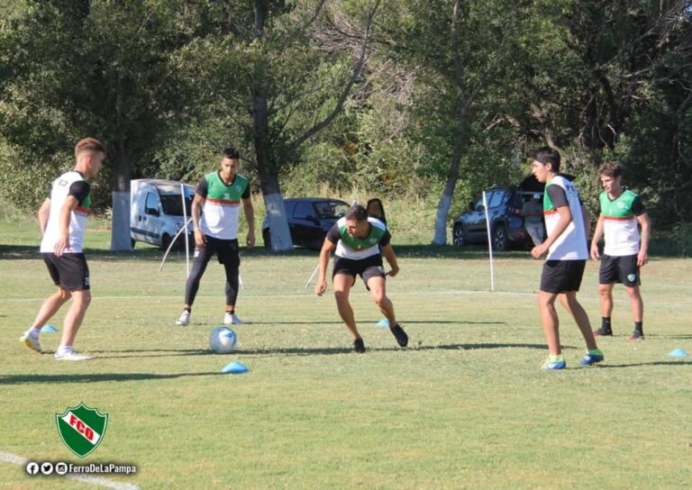 TORNEO FEDERAL «A»: Ferro vuelve mañana a los entrenamientos con la cabeza puesta en Juventud Unida de San Luis