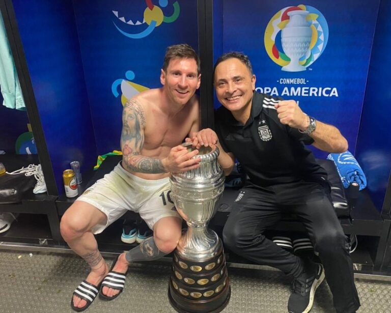 El pampeano y médico de la selección, Daniel Martínez, habló sobre lo que fue la consagración del equipo en la Copa América: «Es imposible no vivirlo con la pasión que se merece»