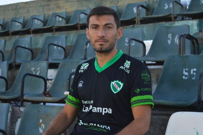 Torneo Federal «A»: «Somos un equipo duro y las ocasiones que estamos teniendo están terminando en gol», aseguró el jugador Marcos Quiroz