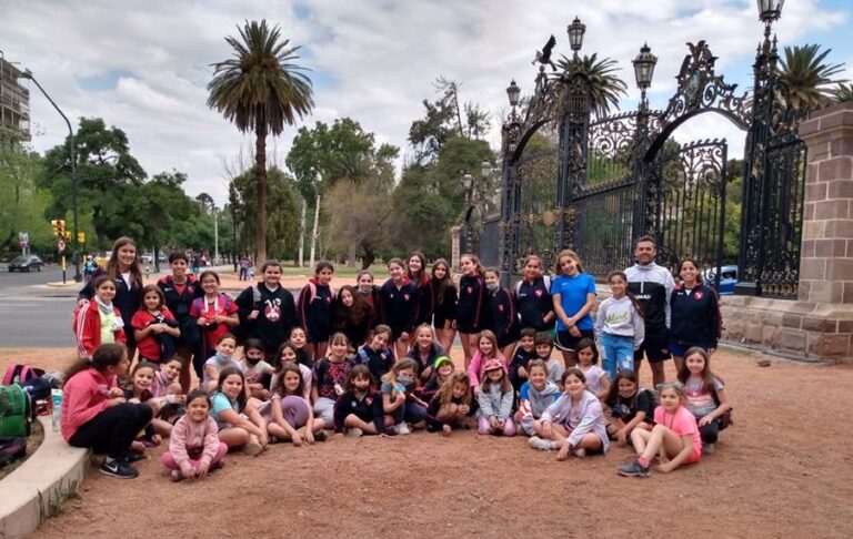 El hockey del club Sportivo Independiente tuvo una destacada participación en Mendoza
