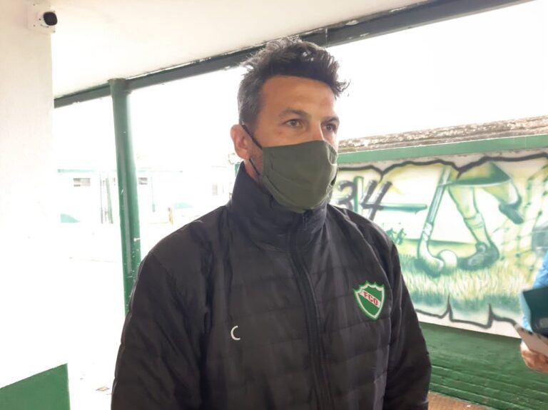 «Fue aterrador, se escuchaba el zumbido de las balas, jamás pensé que me podía pasar una cosa así», aseguró el DT de Ferro Mauricio Romero