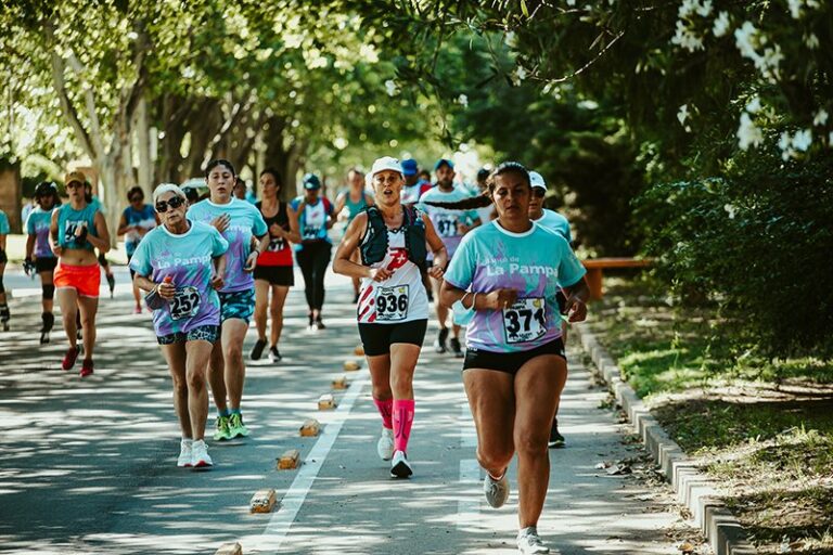 GALERÍA DE IMÁGENES: La correcaminata aniversario “KM Y PICO” fue todo un éxito