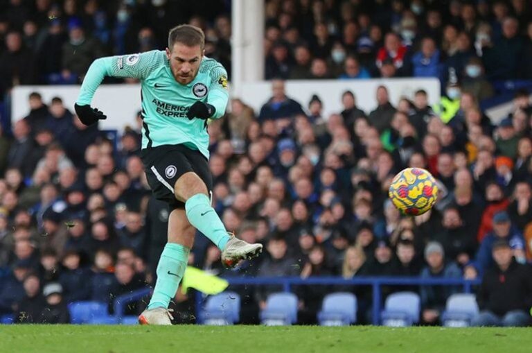 El pampeano Alexis Mac Allister brilló en Brighton y con un doblete le dio un gran triunfo ante Everton en la Premier League