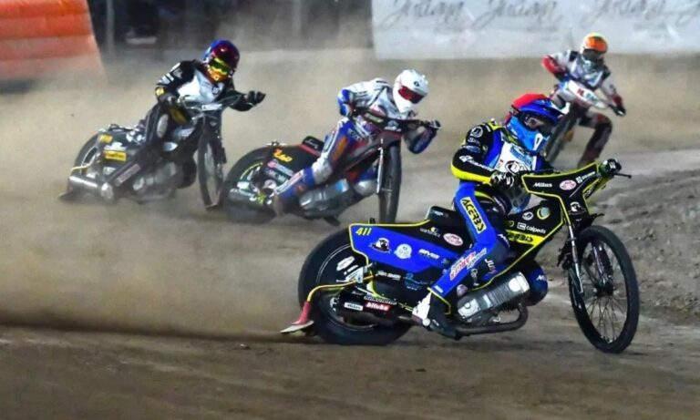 El pampeano Eber Ampugnani hizo podio en el torneo internacional de speedway de Carhué
