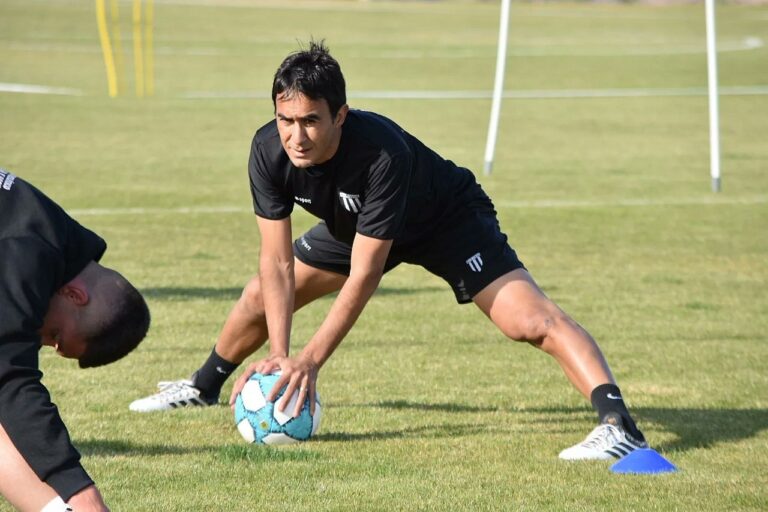 El futbolista piquense, Marcos Gelabert, a horas de definir su futuro: «Entreno todos los días como si estuviese de pretemporada»