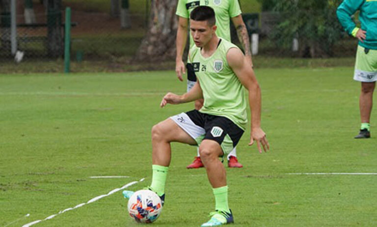 El piquense Julián Palacios ya se entrena con los colores de Banfield, su nuevo club