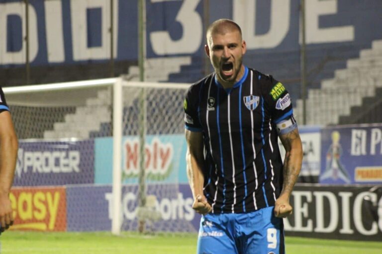 PRIMERA NACIONAL: Servetto le dio el triunfo sobre la hora a Almagro y Susvielles aportó una asistencia de taco para el puntero Belgrano