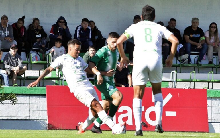 Ferro pone en juego su invicto frente a Olimpo: «Es un rival duro, ellos buscan ascender, va a salir un lindo partido»