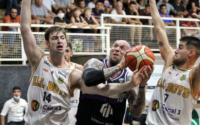 Liga Federal de Básquet: «Solo quedan buenos equipos y no podemos descuidarnos», dijo Marcelo Piuma, el pivot de Pico FBC