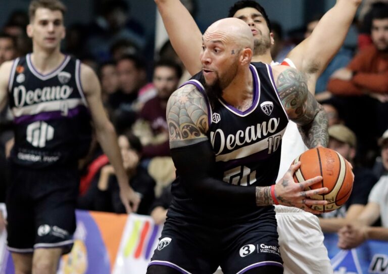 Marco imponente para la clasificación de Pico FBC, «a pesar de  tantos años jugando en liga, lo de la hinchada de Pico me sorprende», afirmó Marcelo Piuma