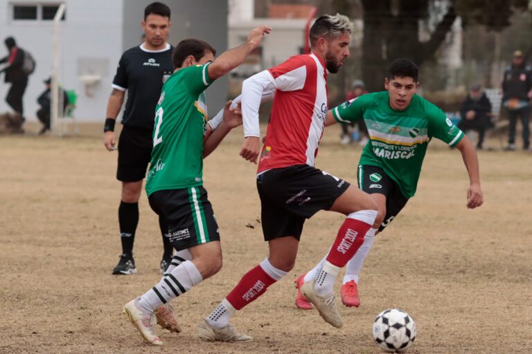 Liga Pampeana: Empató Costa y Alvear FBC cerró invicto el Torneo Apertura al ganar el clásico ante Ferro