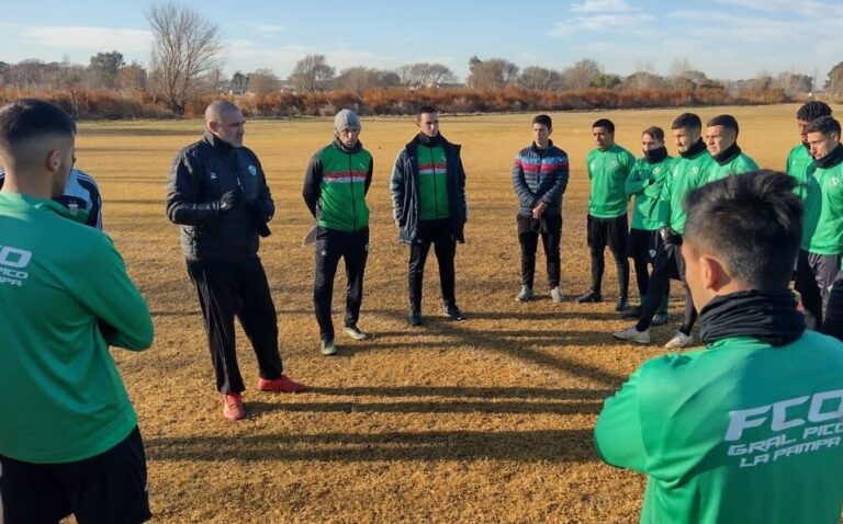 FEDERAL «A»: Comenzó la «era» de Marcelo Pontiroli en Ferro, que ya piensa en Desamparados