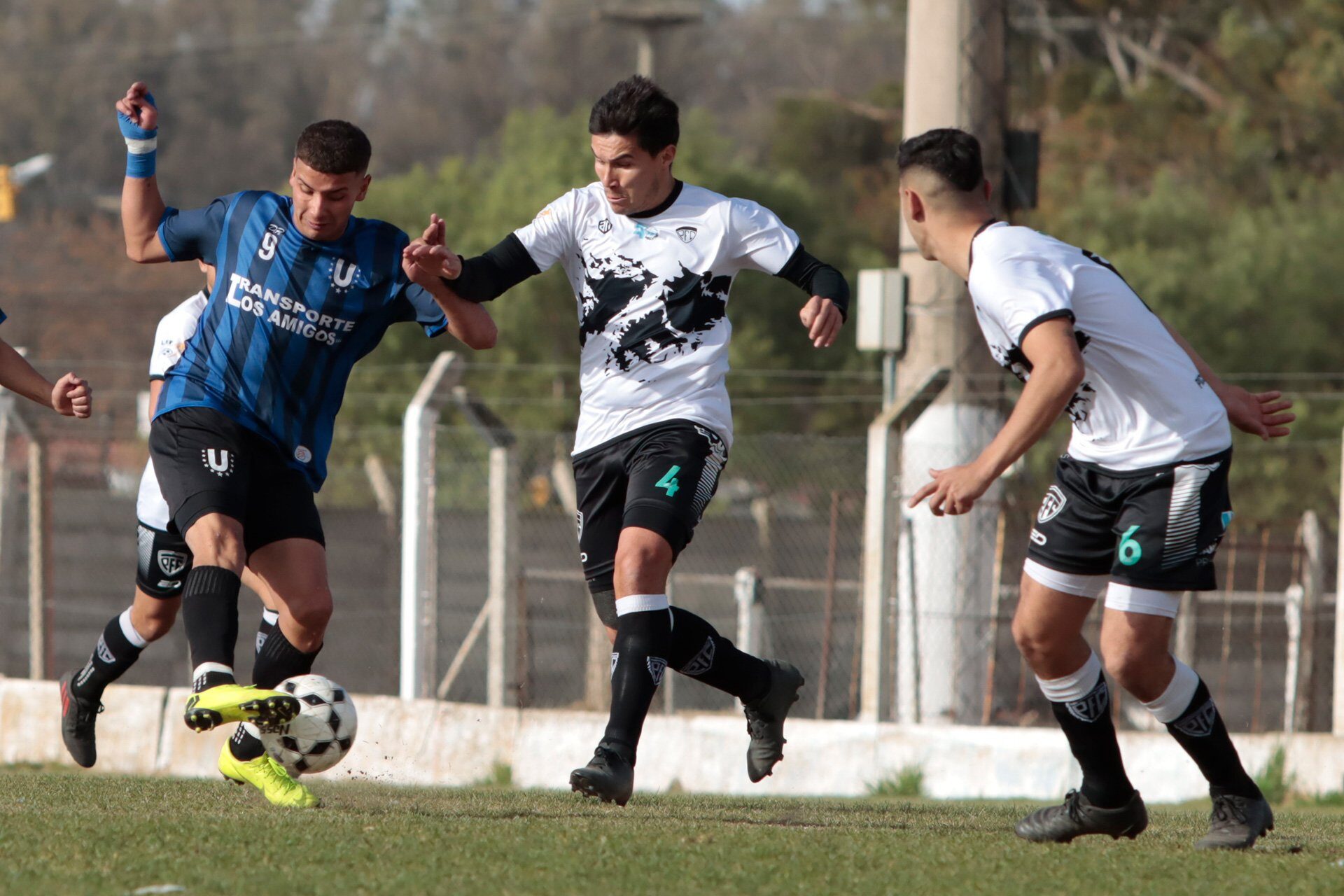 PRIMERA «B»: Empate en el “Olímpico” y goleada de Deportivo Ranqueles