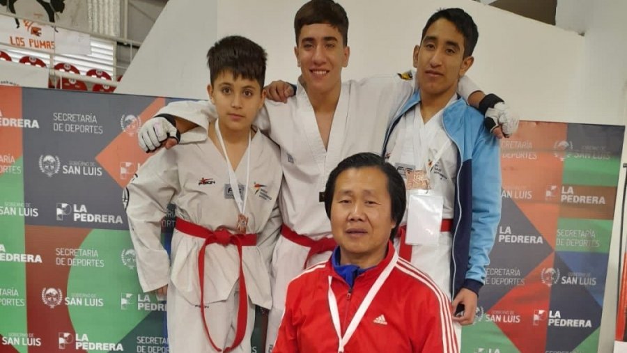 Deportistas pampeanos ganaron medallas en taekwondo tras disputar un Nacional en San Luis