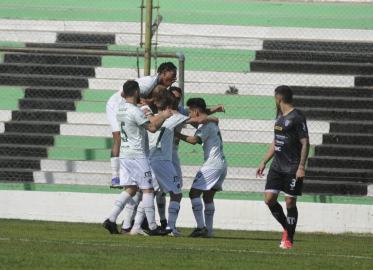 Federal “A”: Ferro volvió a perder y quedó a tres puntos de la zona de descenso