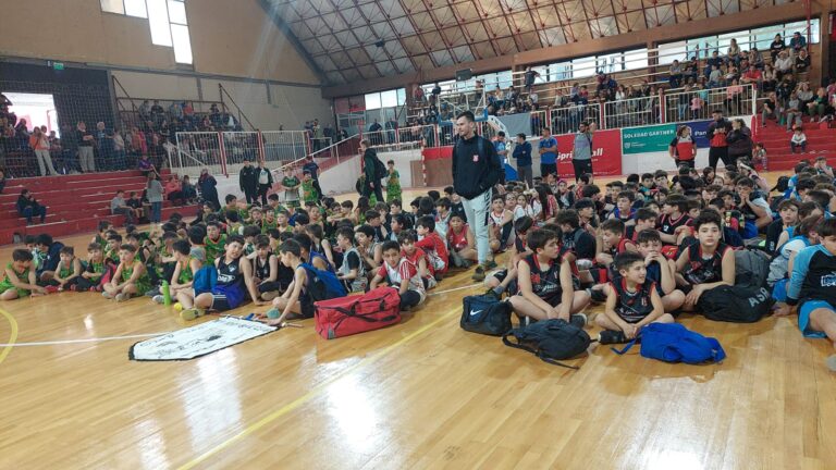 480 chicos participaron del encuentro de pre- mini y mini de básquet en Sportivo Independiente
