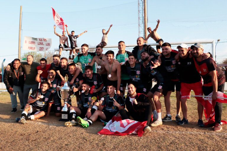 Costa Brava se prepara para la gran cena por el 90º Aniversario del club: «Estamos muy felices con el bicampeonato, ahora nos estamos enfocando en el Torneo Regional» aseguró el dirigente Emiliano Villavicencio