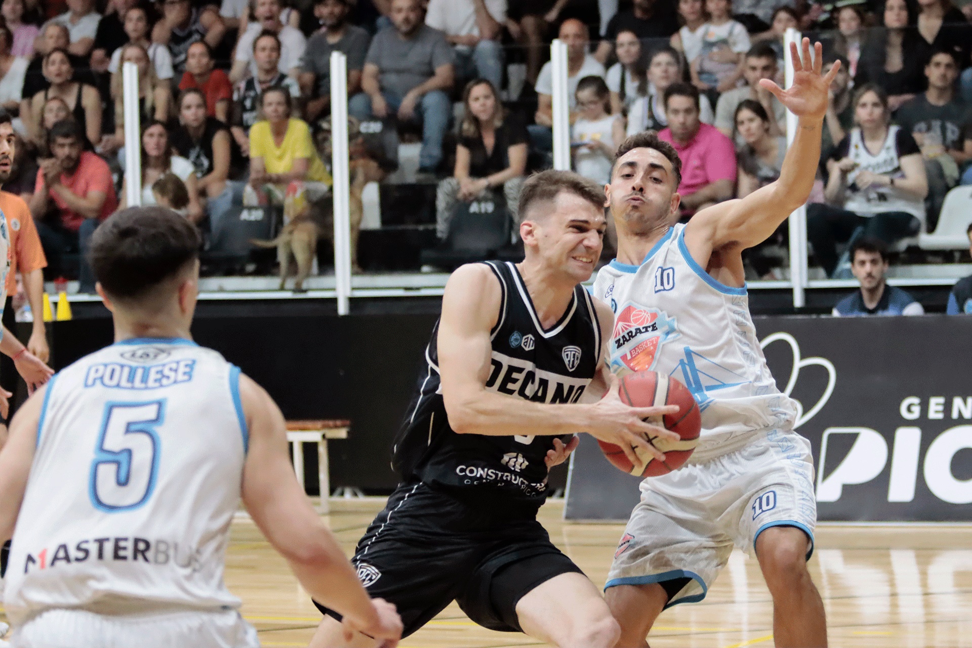 Mirá las mejores fotos de la primera victoria de Pico FBC por la Liga Argentina de Básquet Mirá las mejores fotos de la primera victoria de Pico FBC por la Liga Argentina de Básquet