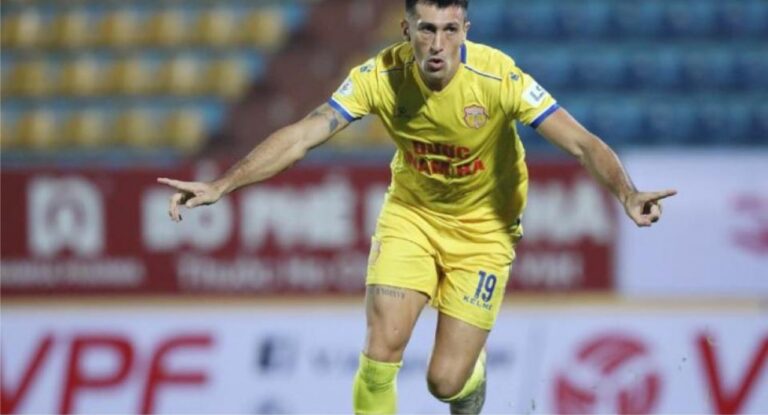 «No me olvido de los lugares de donde salí y volver a la ciudad y jugar en Costa me reconforta», declaró Sebastián Merlo