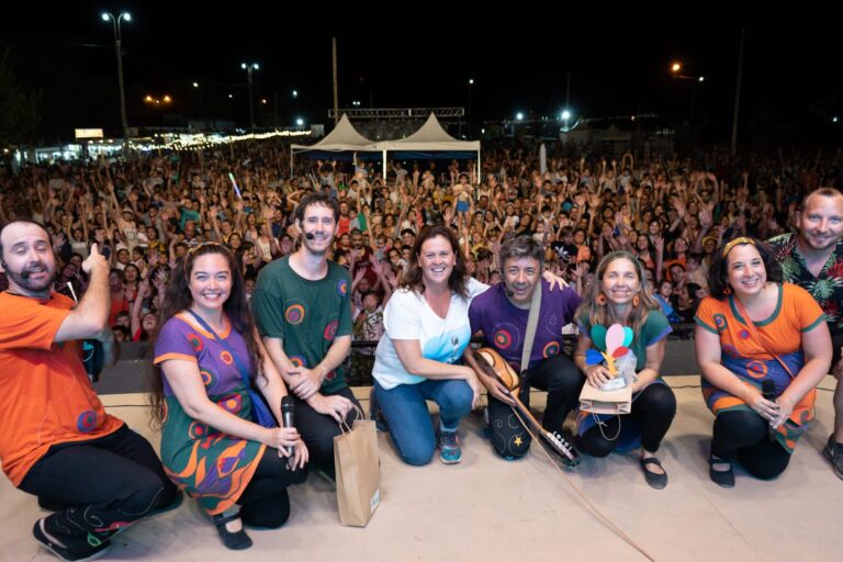 Más de 6 mil personas disfrutaron de «Canticuénticos» en el cierre del Pro Vida en El Parador