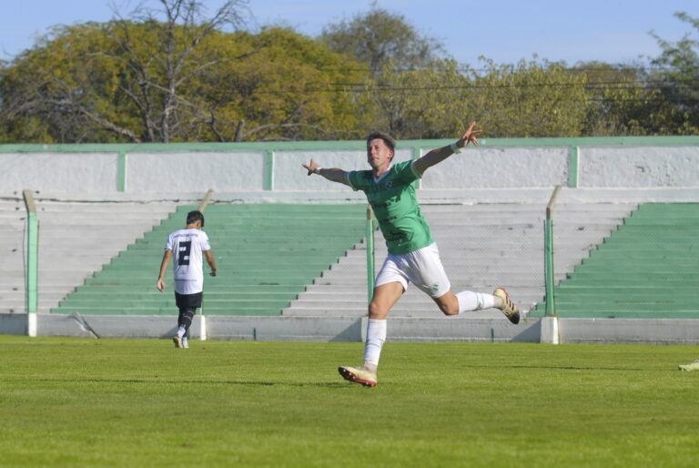 Ferro de Pico aprovechó el momento y le ganó a Racing en el «Coloso»