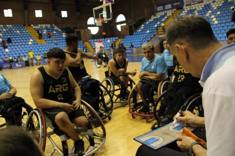 La Selección Argentina de básquet adaptado, que integra el piquense Valentín Gómez, llegó a la final y hoy la disputa a las 19 horas contra Brasil