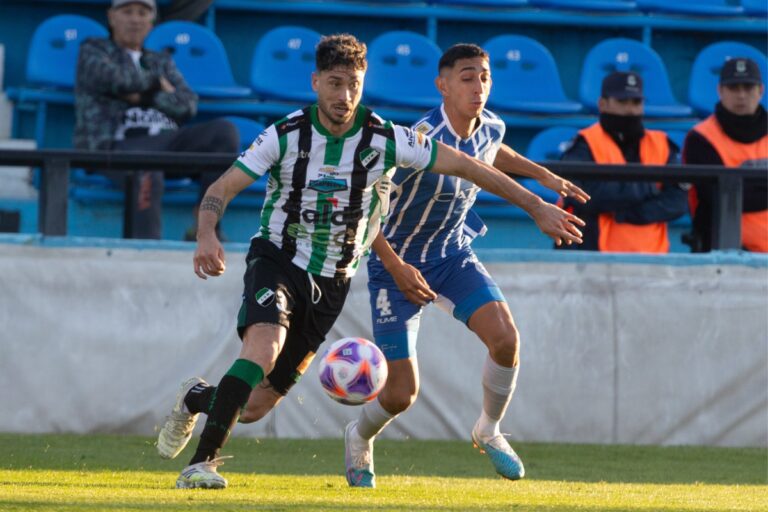 Con «Piru» Formigo en cancha, Villa Mitre dio el golpe en la Copa Argentina y eliminó a Godoy Cruz