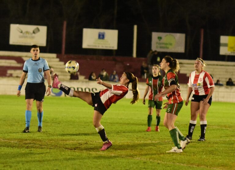 Rumbo a Vélez venció a Costa y sacó una buena diferencia en la Zona 1