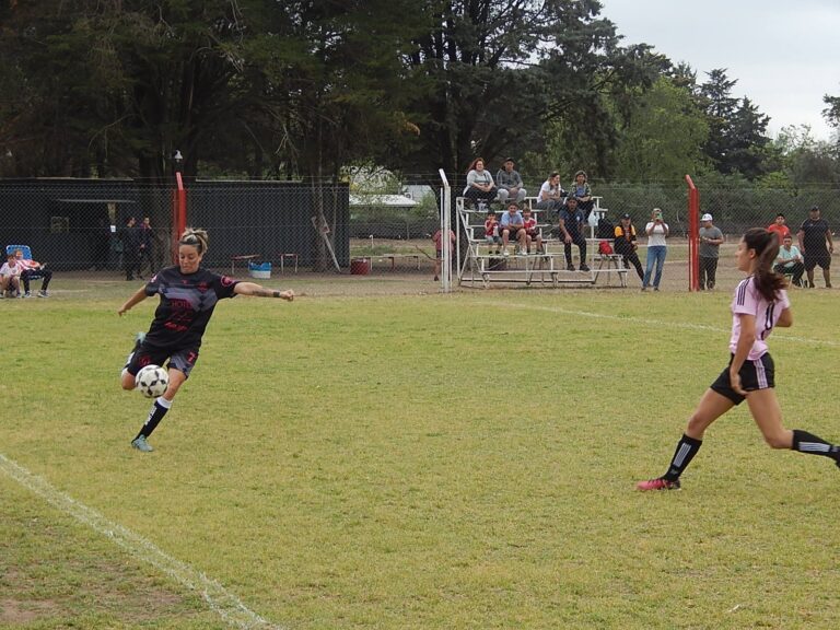 Rumbo a Vélez le ganó a Costa Brava por la fecha 2 del Provincial Femenino