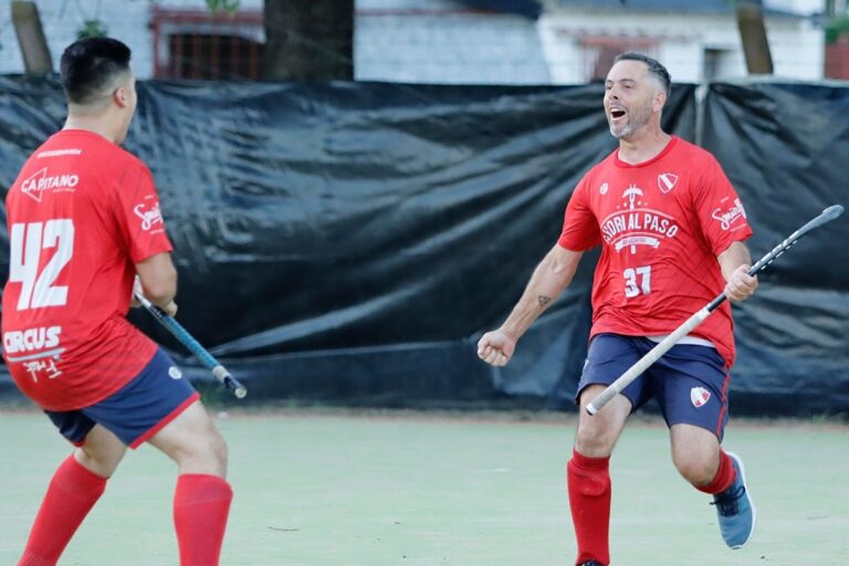 Cristian Tarrés, bicampeón y goleador en la final de Hockey con Sportivo Independiente sueña jugar con su hijo en una misma cancha