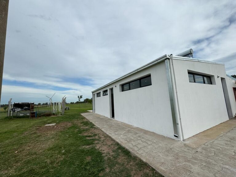 «Un gran paso para la comunidad»: inauguraron los vestuarios en el predio de Sportivo Independiente