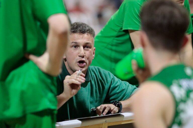 Torneo Federal de Básquet: «el objetivo es jugar un play-off en el ascenso, que sabemos que es difícil, pero nos estamos preparando», reveló Diego Alba