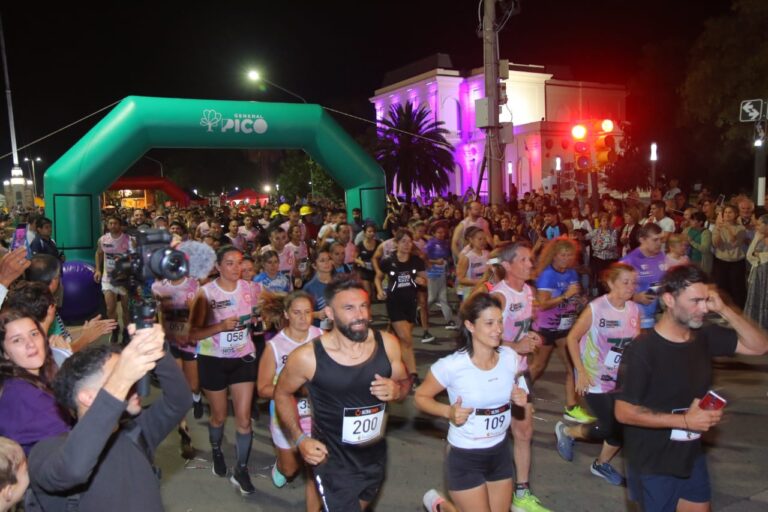 Más de 500 runners acompañaron a los Bomberos voluntarios en su octava corrida nocturna