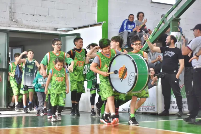 Básquet: encuentro de pre mini y mini en el «Colosito» de barrio Talleres
