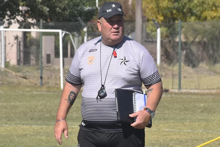Edgardo «Tuco» Leguizamón: “trotamundos” de los torneos provinciales y uno de los “más ganadores” en el fútbol pampeano