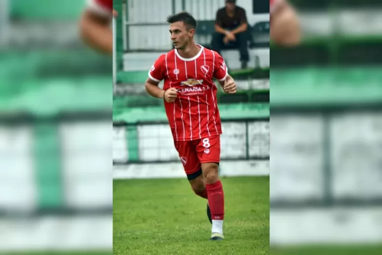 Román Lovera, jugador de Sportivo Independiente y el sueño del provincial: «se armó un equipo para pelear arriba»