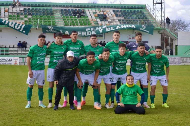Federal A: Cipolletti enfrenta a Ferro de Pico en un duelo clave para mantener la categoría