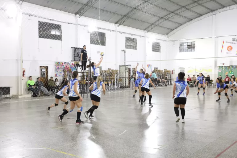 Liga municipal de vóley: se disputó la octava fecha