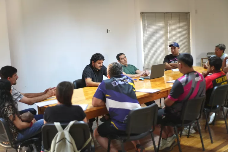 Programa de fútbol «Entre Barrios»: capacitaron sobre personería jurídica