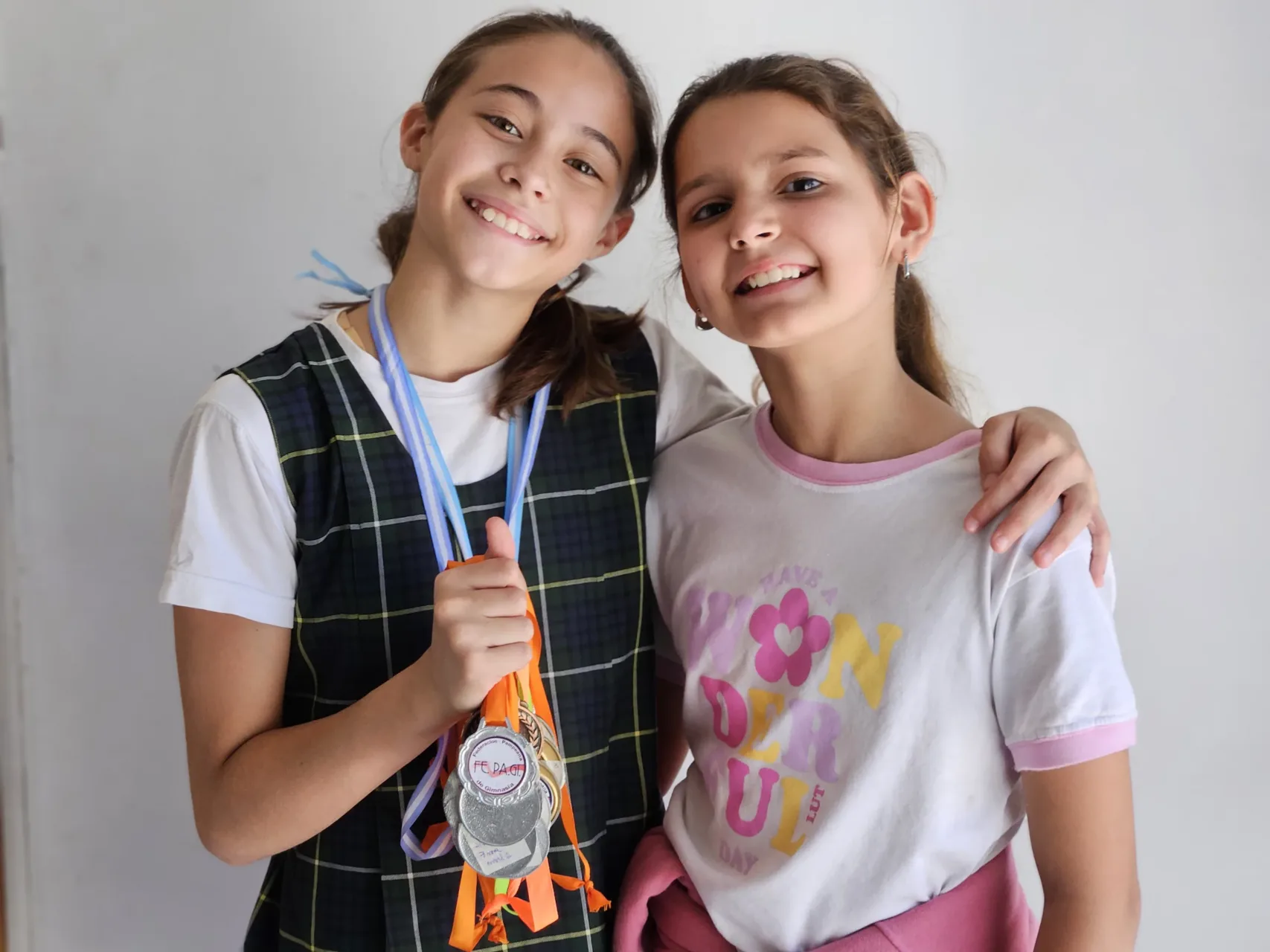 Agustina y Ámbar, jóvenes gimnastas piquenses: «queremos mejorar y llegar a los Juegos Olímpicos»