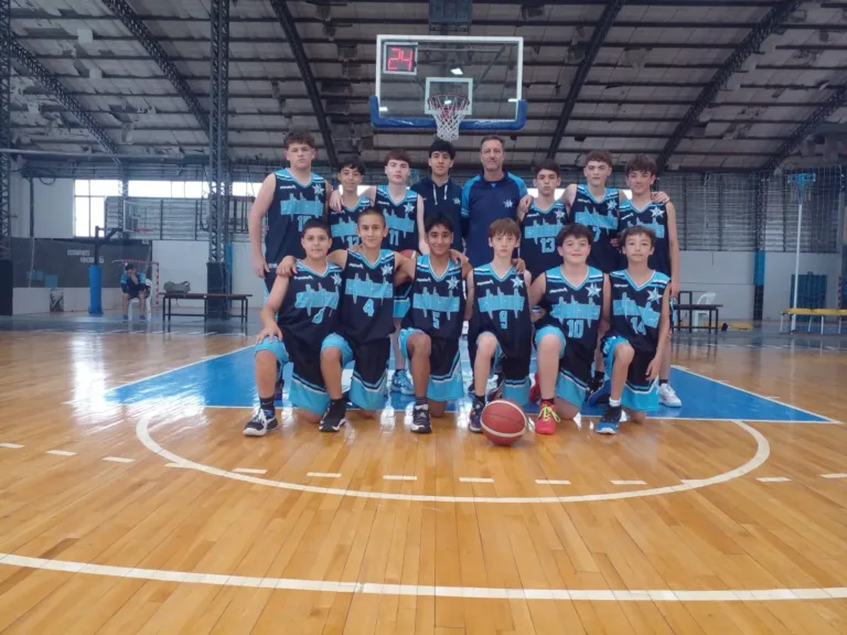 Estudiantes U-13 brilla en el Coliseo Celeste y se queda con la Copa de Plata en el clásico santarroseño