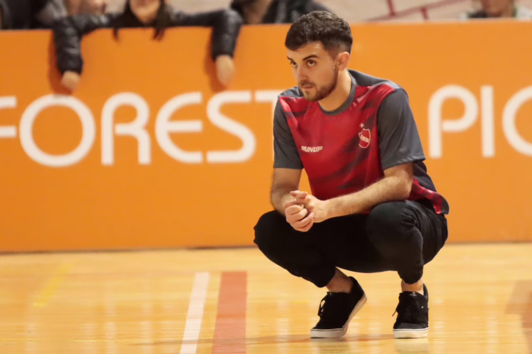 El “Rojo” se prepara para los play-offs: “no hay margen de error”, dijo el técnico, Juan Pagnanini