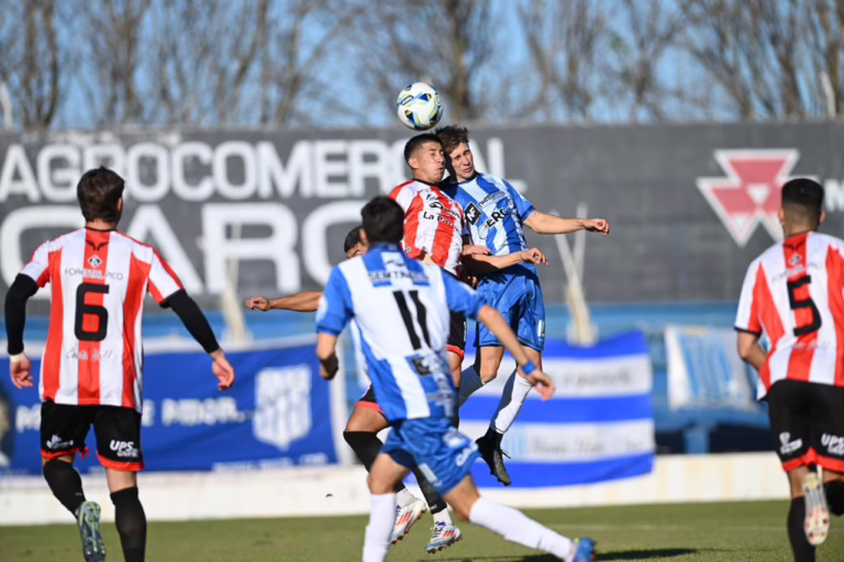 Torneo Federal «A»: Costa Brava ganó en Monte Maíz y se acomoda en la tabla